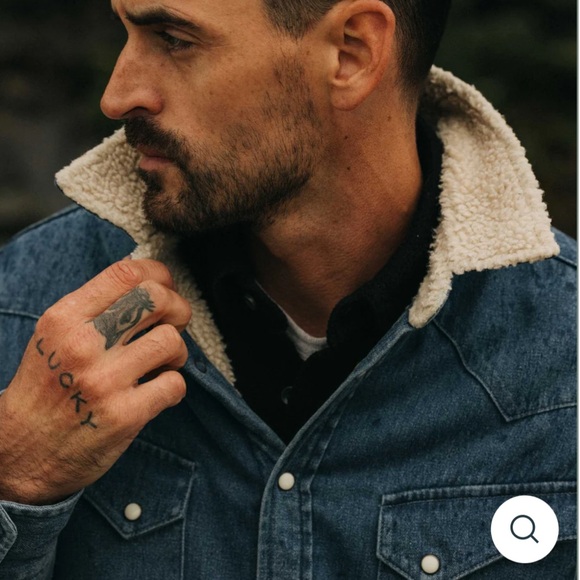 Taylor Stitch Blue Denim Sherpa-Lined Jacket with Cream Collar - Picture 2 of 16